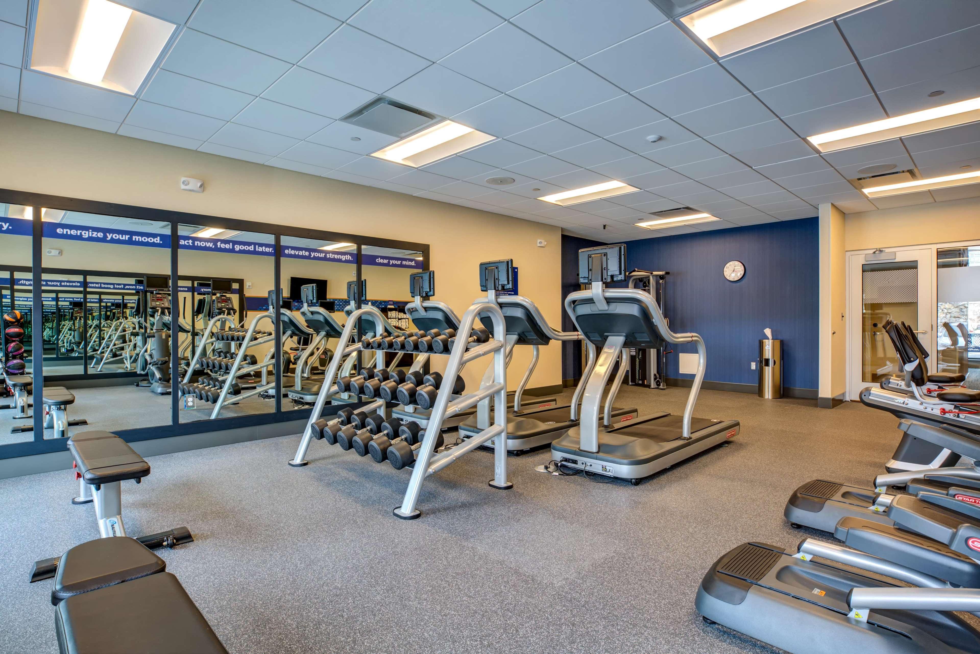 Hampton Inn & Suites Boston/Waltham Bagian luar foto