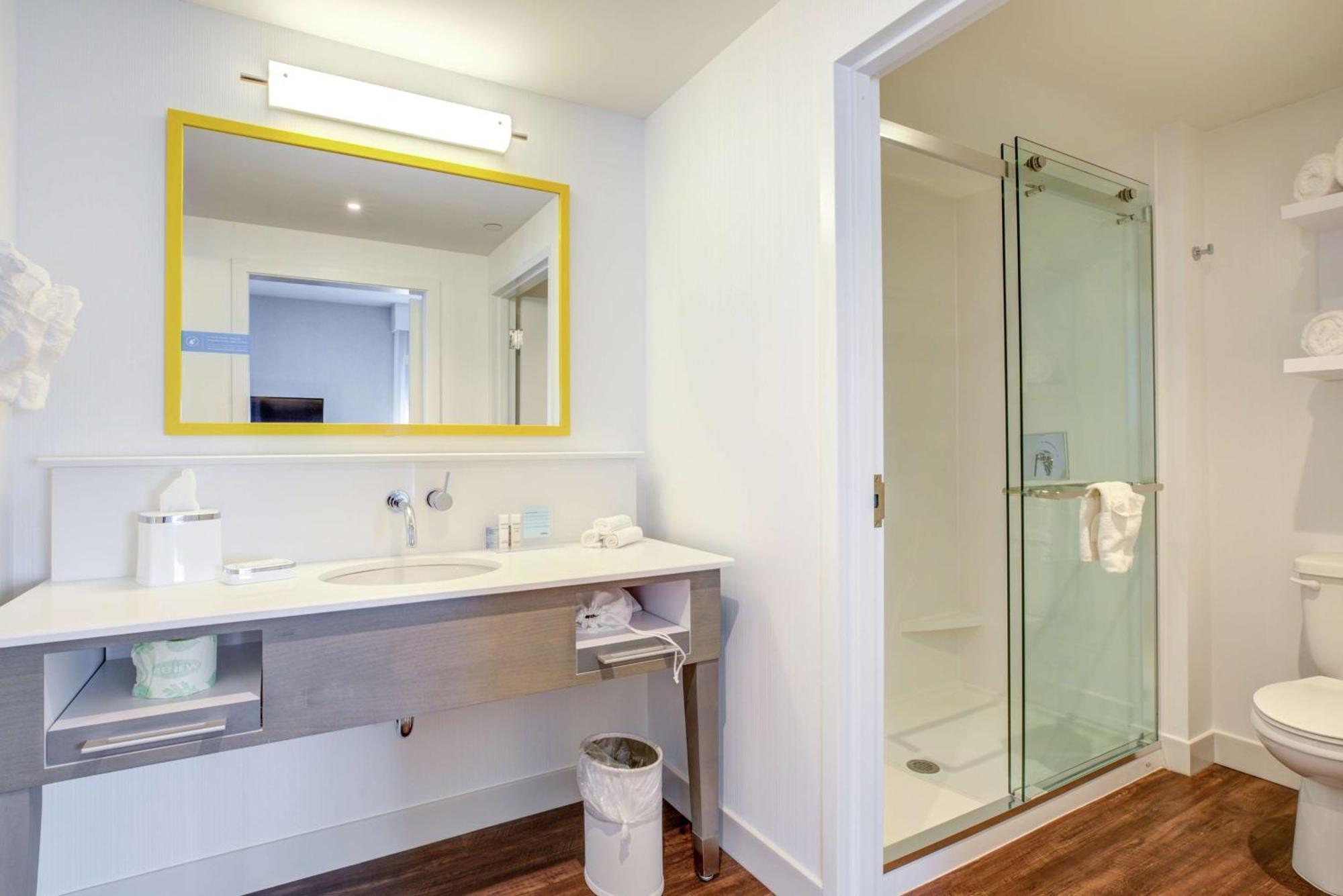 Hampton Inn & Suites Boston/Waltham Bagian luar foto